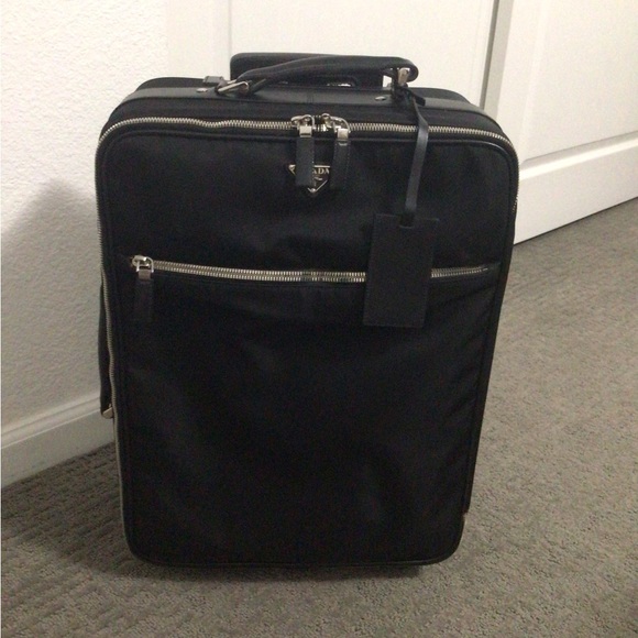 Prada Nylon carryon - Picture 1 of 3